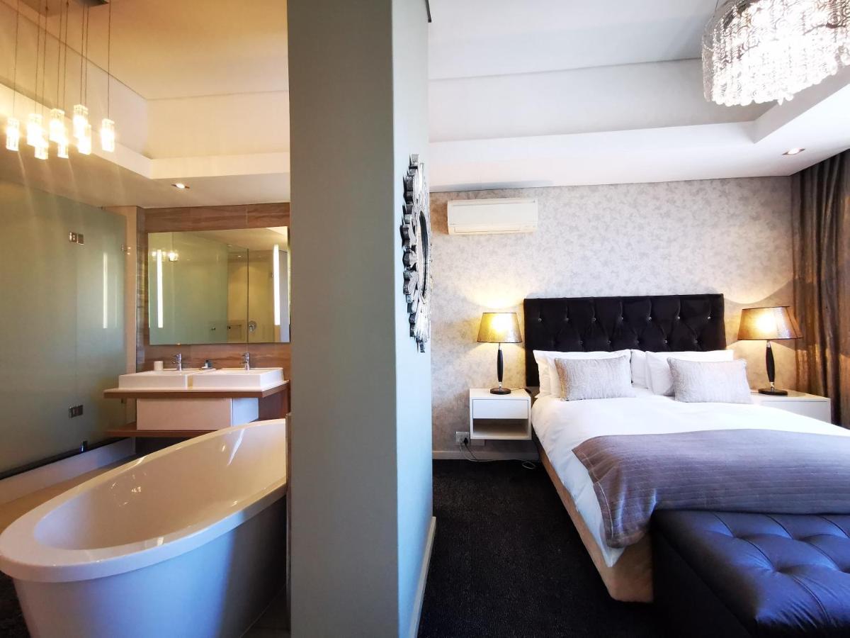 Crystal Towers 208 Luxury 2 Bedroom Apartment Kaapstad Buitenkant foto